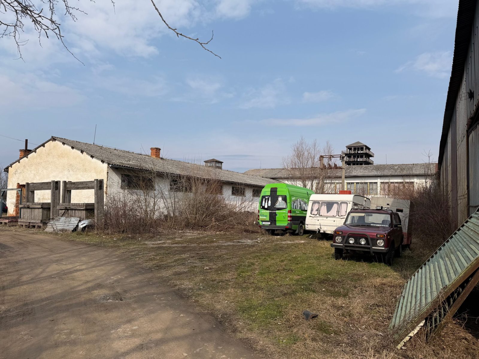 Dobrovoľná dražba: Komerčný objekt (administratívna budova) — fotografia 11