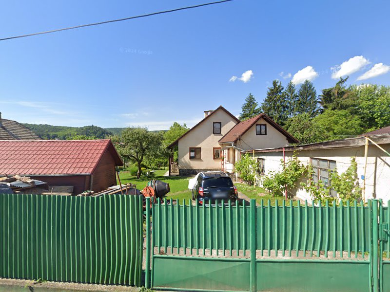 Konkurzné ponukové konanie: Pozemok (zastavané plochy a nádvoria)